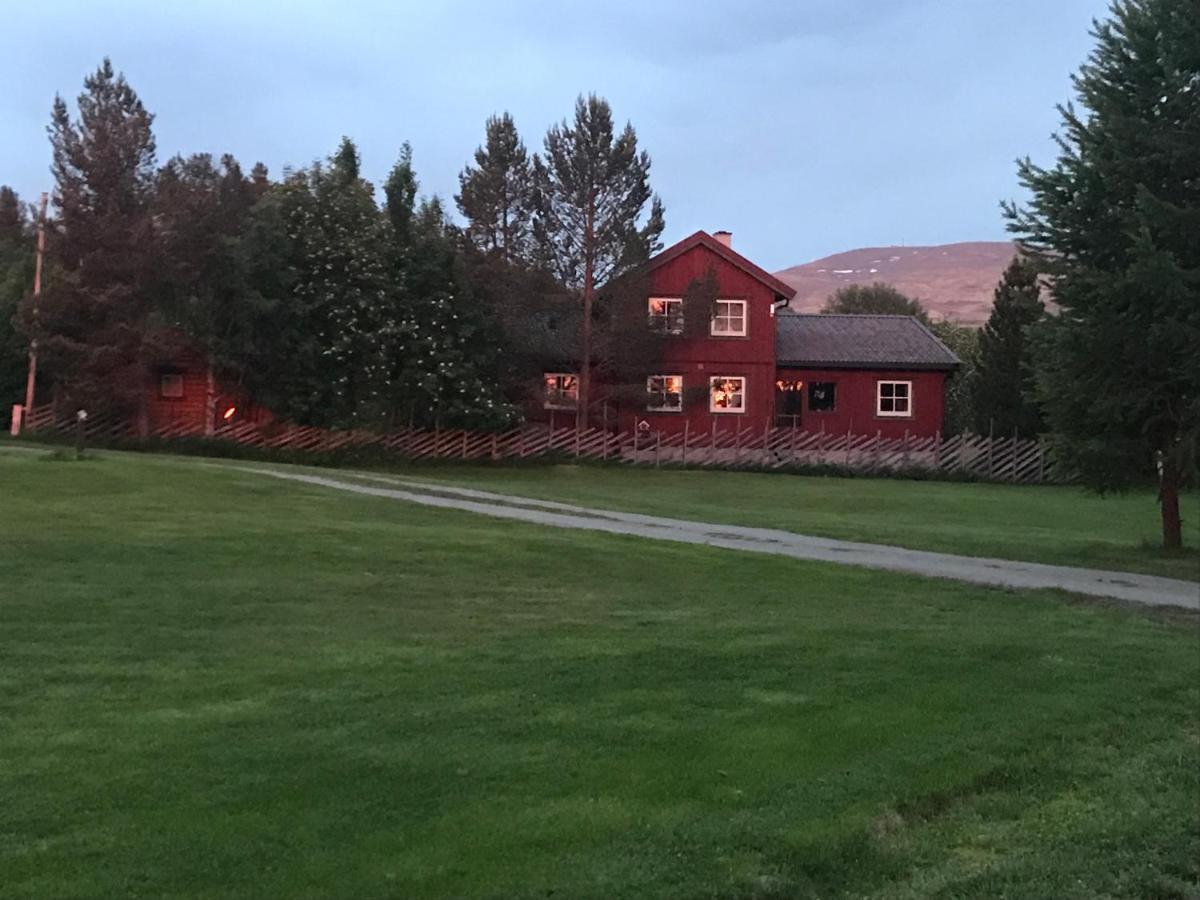 Roste Hyttetun Og Camping Os (Hedmark) Luaran gambar